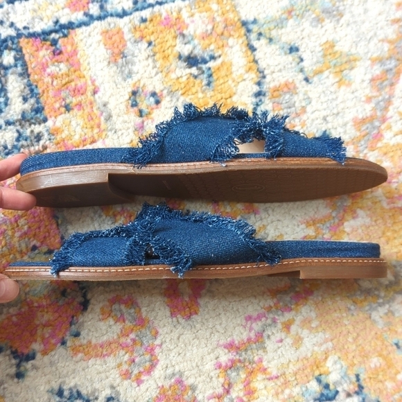 Jon Josef Noble Dark Wash Denim Frayed Criss Cross Open Toe Slide Sandals 9 - Picture 6 of 15